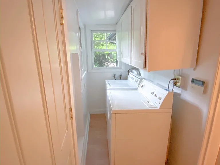 Redwood Ln — Photo 10