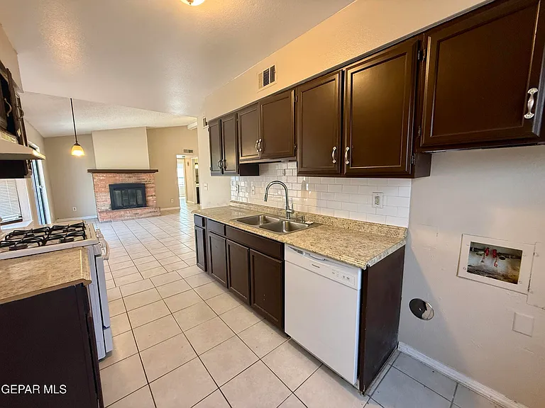 7113 El Cajon Dr — Photo 10