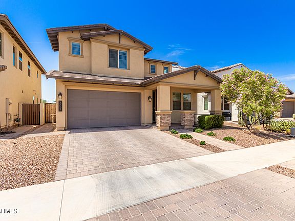 2nd image of 3851 E LOMA VISTA Street