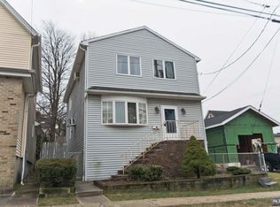 10 Dewey St, Garfield, NJ 07026