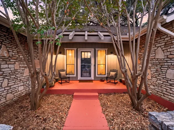 78 Woodcreek Dr, Wimberley, TX 78676
