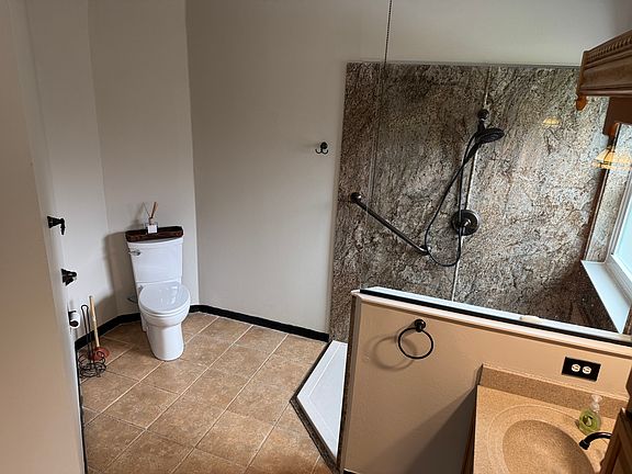 5th image of 15419 Greater Groves Blvd