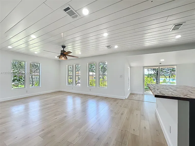 8781 S Lakeshore Dr — Photo 13
