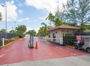 1770 NE 191st St APT 505-1, Miami, FL 33179