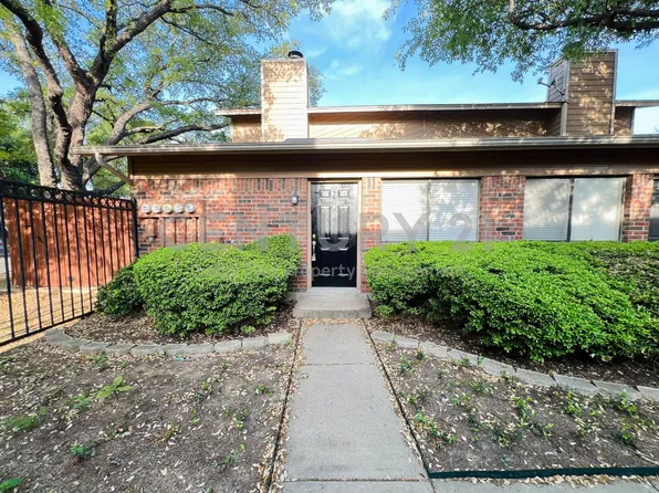 5759 Cedar Creek Dr, Benbrook, TX 76109