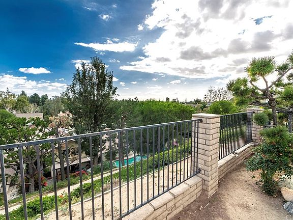 2nd image of 1756 N Mountain View Pl