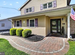 14 Cherrybook Ln, Hightstown, NJ 08520