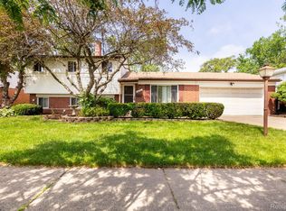 14121 Brentwood St, Livonia, MI 48154