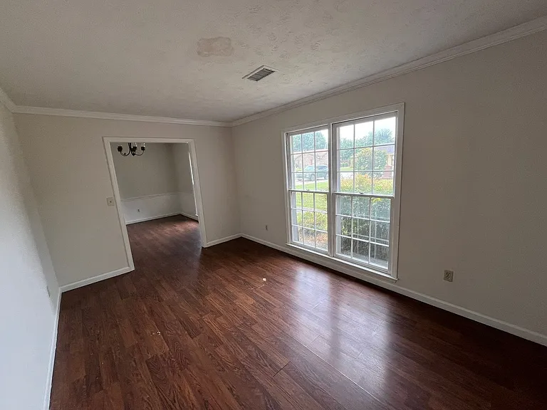 3911 Curry St — Photo 12