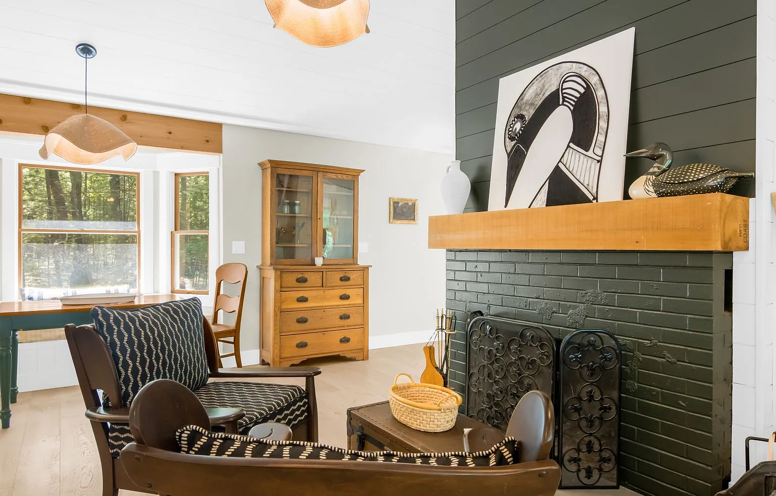 Beautifully Remodeled Furnished Rental on Arbutus Lake — Photo 3
