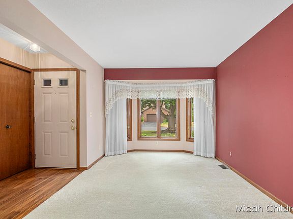 2nd image of 4106 Grandview Ter SW