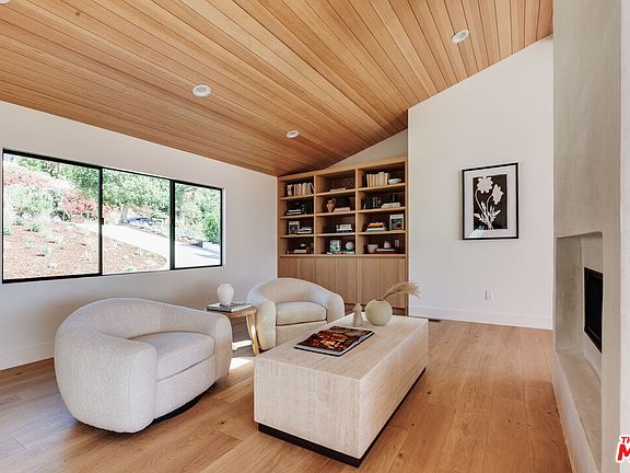 5th image of 1734 E Loma Alta Dr