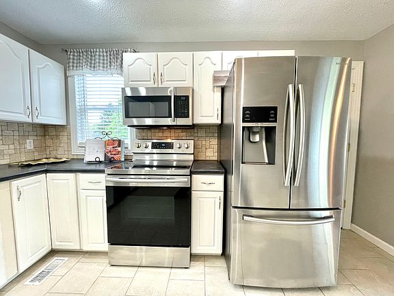 3rd image of 7005 W Isanogel Rd