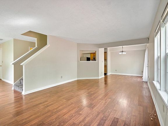 5th image of 10426 Northern Dancer Dr