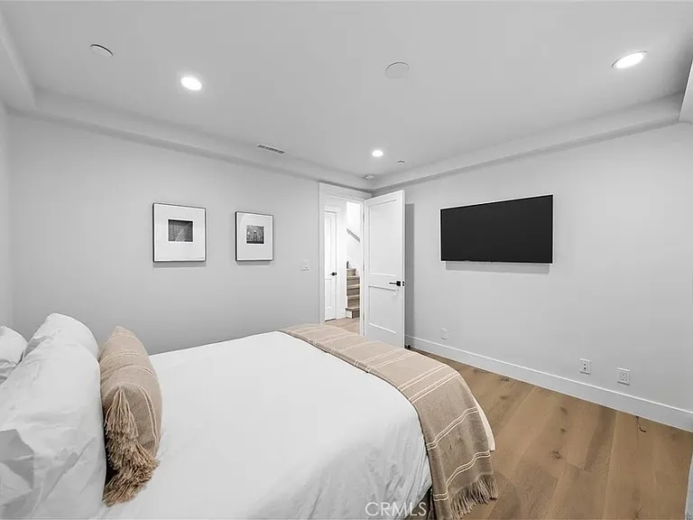 309 Crest Dr — Photo 18