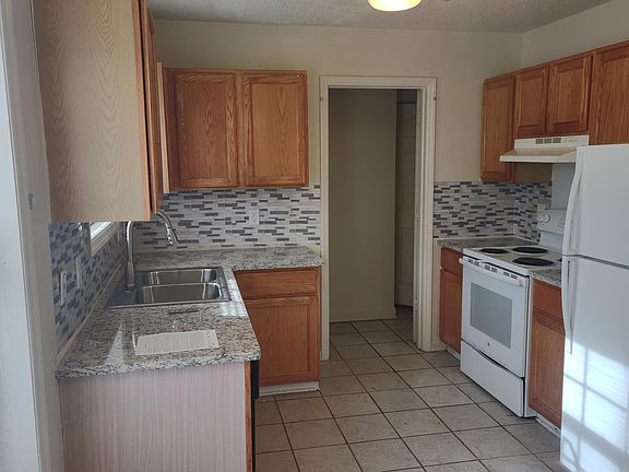4th image of 3996 Orchard Knoll Dr