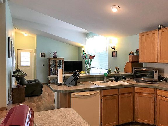 4th image of 384 Orth Dr #18