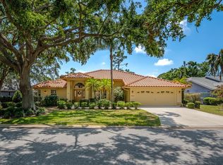 8202 Shadow Pine Way, Sarasota, FL 34238