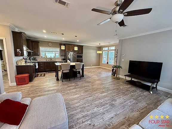 4th image of 797 Sabal Palm Dr