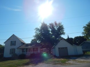 310 NW 8th Ave, Aledo, IL 61231