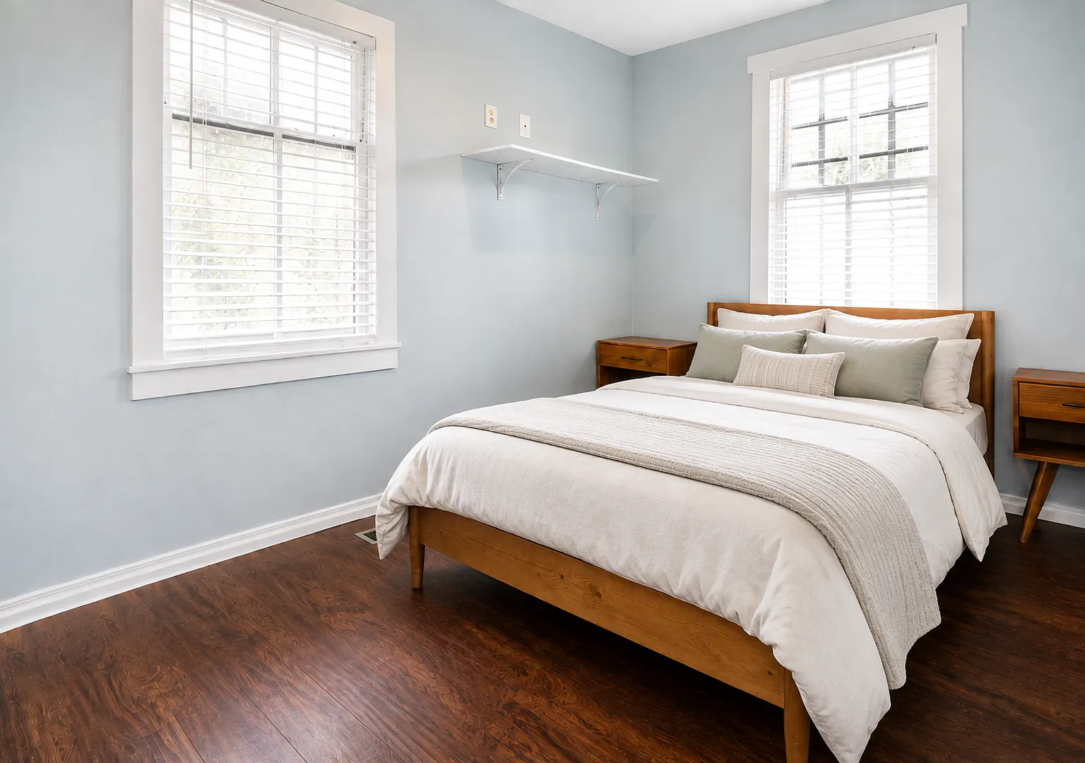 1459 Saint James Court — Photo 4