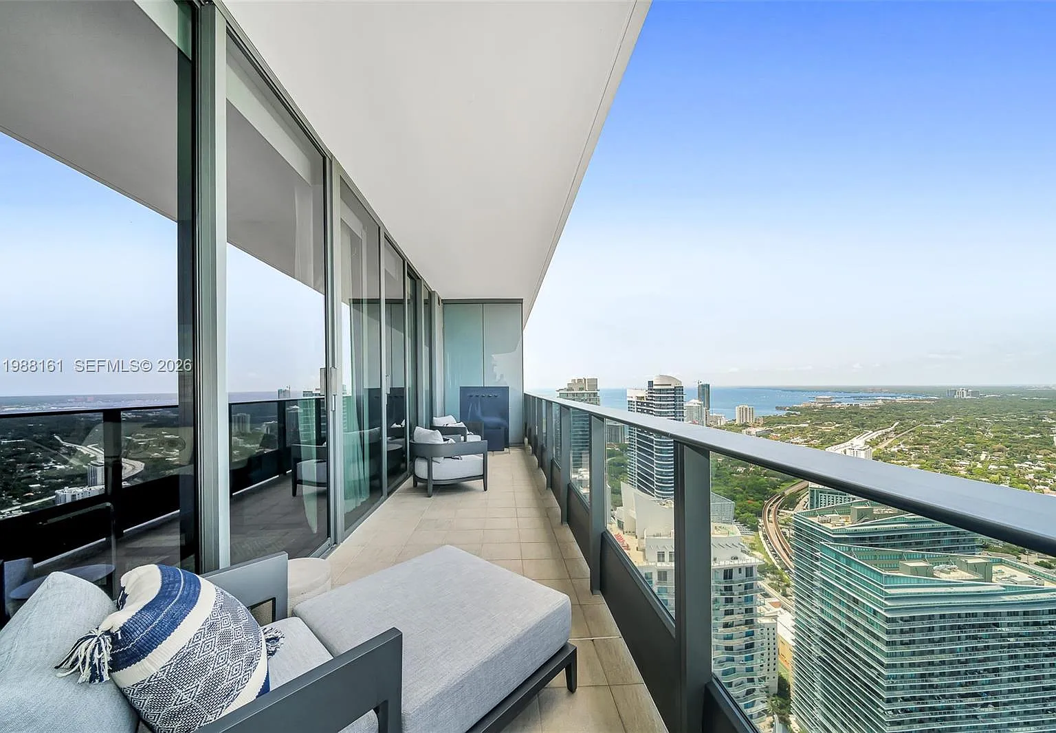 Brickell Flatiron Condo — Photo 1