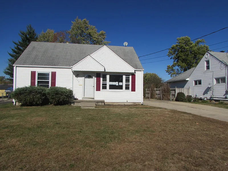 768 Magie Ave photo 1