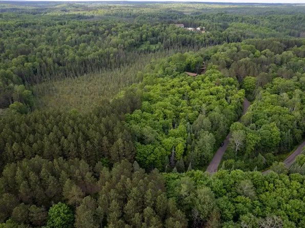 9552 Snowshoe Rd, Presque Isle, WI 54557