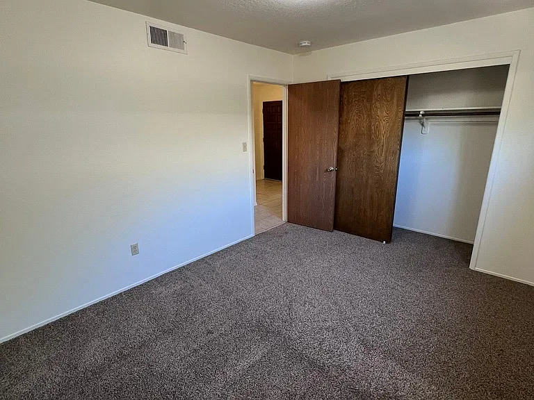 1322 Rose Ave — Photo 15