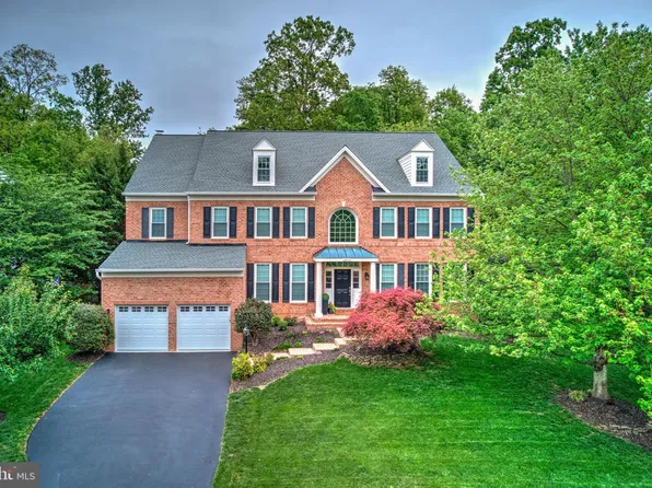 12111 Walnut Branch Rd, Reston, VA 20194