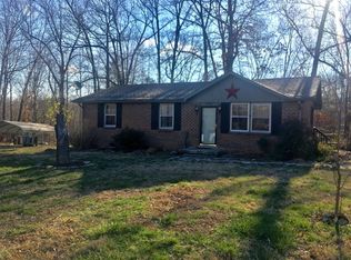 493 Hickory Bend Dr, Greenbrier, TN 37073
