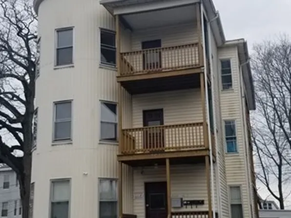 4 Oliver St, Worcester, MA 01603