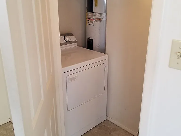 1808D Woodsman Dr — Photo 3