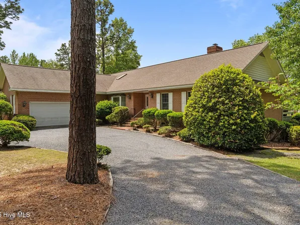 11 Chestnut Lane, Pinehurst, NC 28374