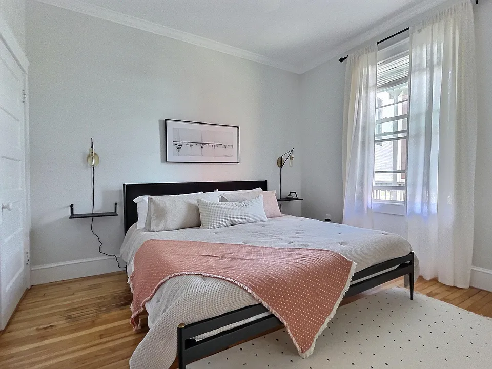 312 Congress St #4
