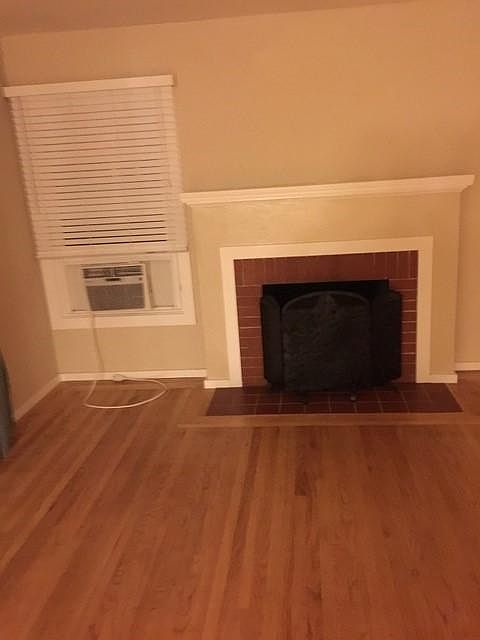 Living Room with fireplace
