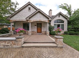 530 S Stratford Ave, Elmhurst, IL