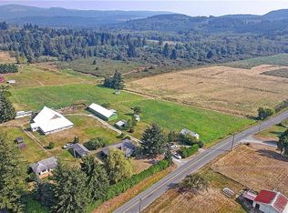 21025 Starbird Rd, Mount Vernon, WA 98274