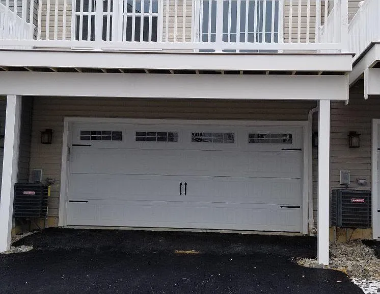 504 Holywell Dr — Photo 2