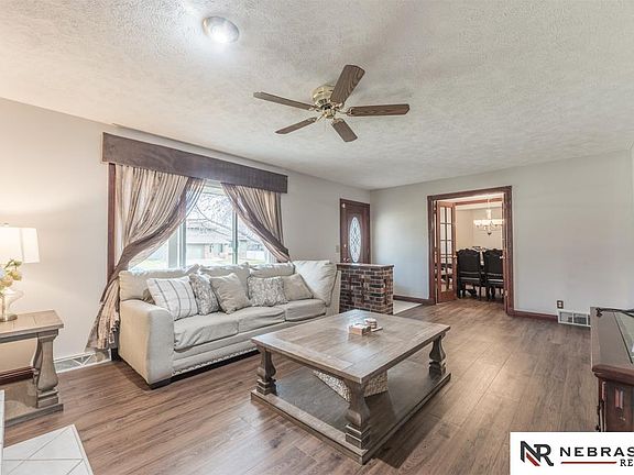 3rd image of 12835 Southdale Dr