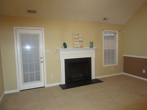 Alternate View Great room