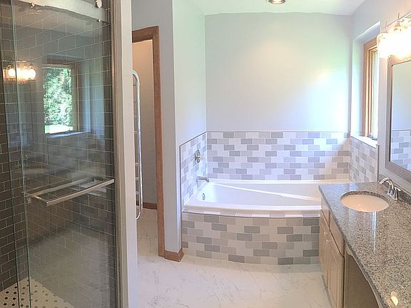 3rd image of 6001 Kingdom Ct