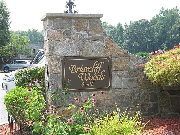 1st image of 2 Briarcliff Dr S APT 21