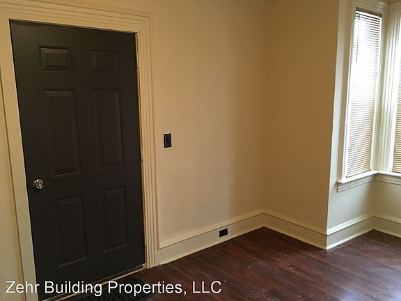 2nd image of 427 Poplar St