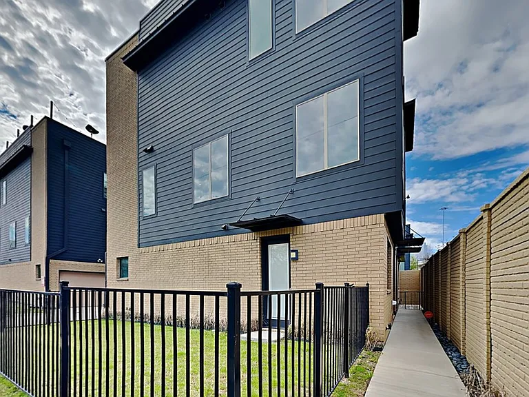 3107 Sunny Brae Dr — Photo 1