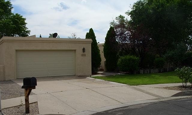 1st image of 6901 Wildwood Ct NE