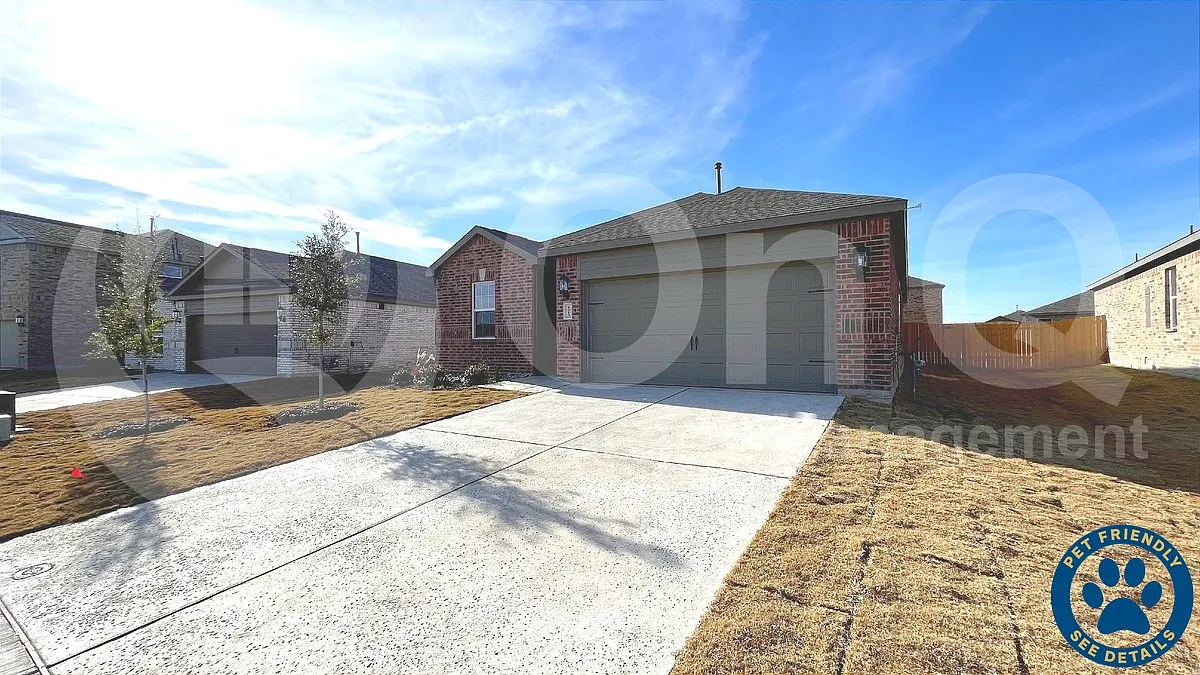 3 bed, 2.0 bath, 1620 sqft, $1,899 — Photo 1