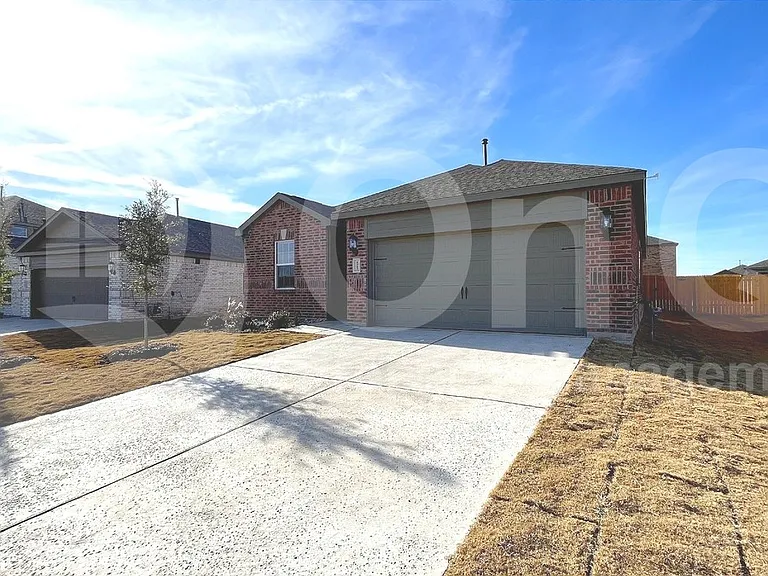 1913 McKee Ct — Photo 1