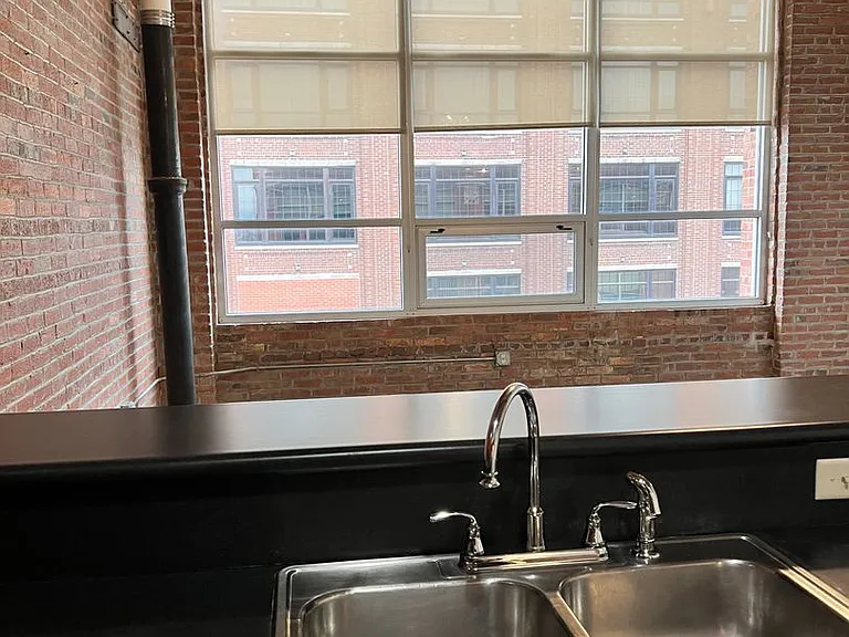 311 SW Water St — Photo 8