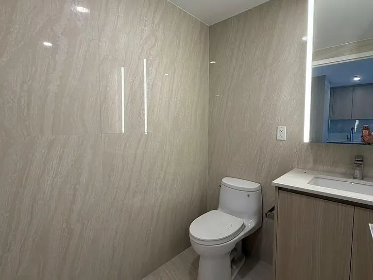 3371 Prince St #6L — Photo 2